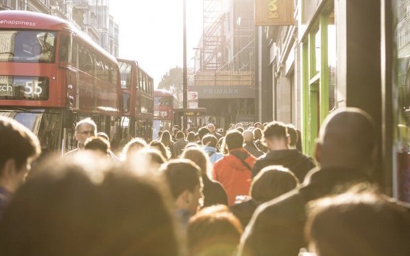 Új trend London városában - miért tisztelik a bankárok a CBD -t?