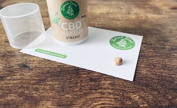 cbd makeup alapozo medium