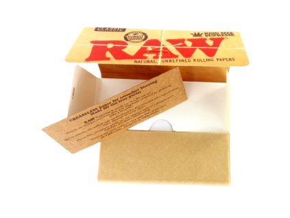 raw classic king size supreme creaseless papers 2 removebg preview