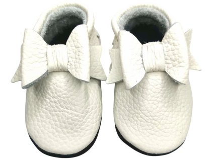 Kozene capacky s kozenou podrazkou masle bile ebooba capacky.com 01