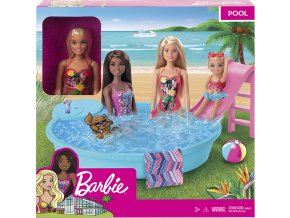 Barbie panenka a bazén