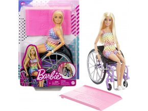 Barbie modelka na invalidním vozíku v kostkovaném overalu
