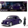 Wednesday auto 1972 VW Beetle 1:24 a figurka Wednesday