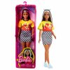 Barbie modelka 179 ohnive tricko a kostkovana sukne 3