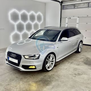 AUDI A4 B8.5 (8K FL). ✅Výměna základních budíků za budíky s barevným palubním počítačem a podporou českého jazyka. ✅Výměna...