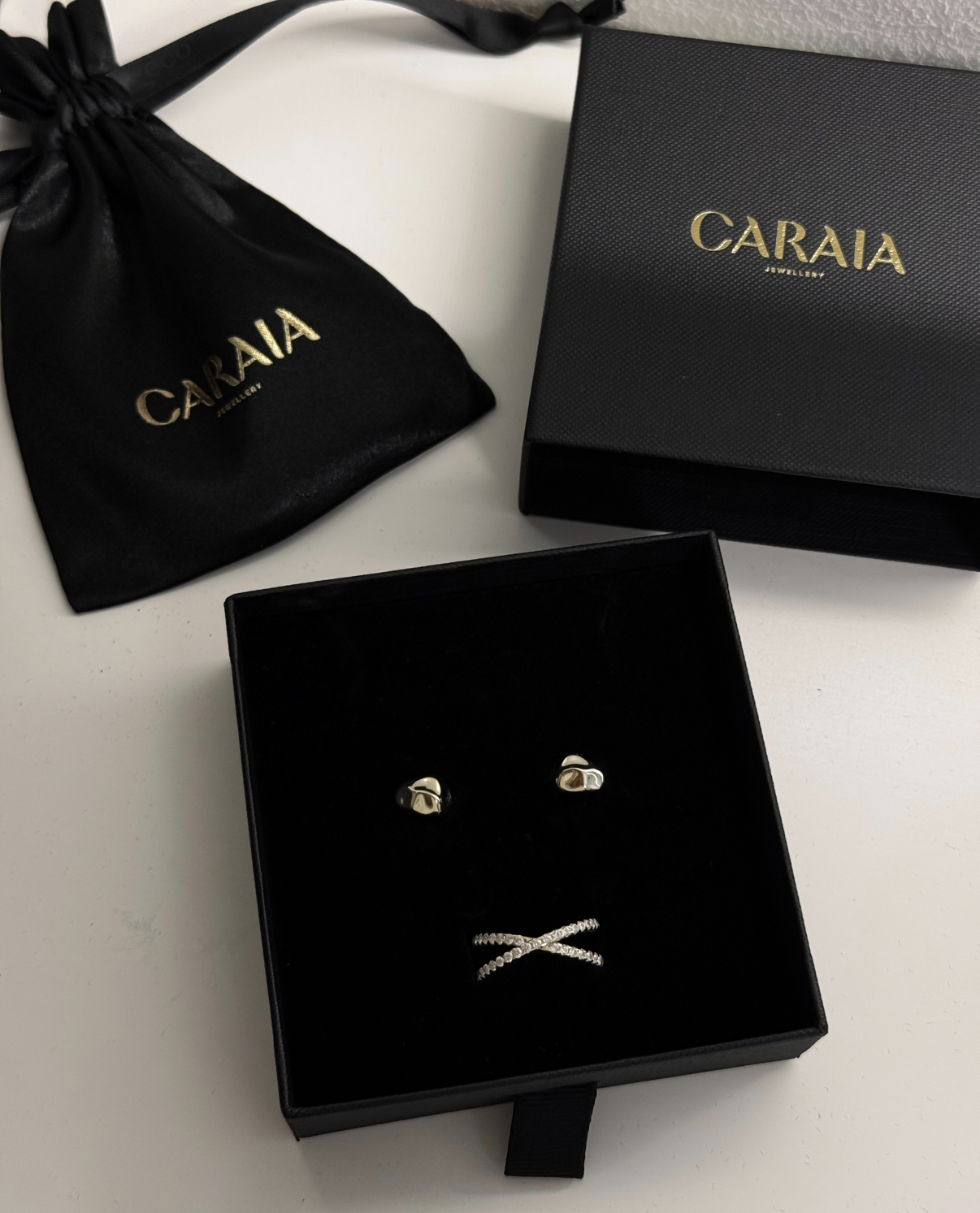 Osobitost, svoboda a kreativita: Trendy současného světa šperků