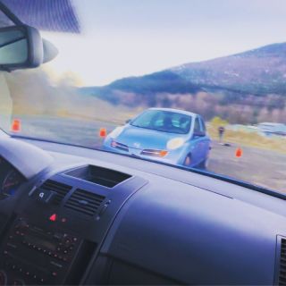 Máme tady novinku! Skvělý produkt pro absolventy autoškol! Zkus si jízdu na sněhu a ledu. S námi i když bude +30°C ! Máme...