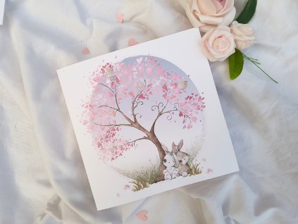 svatebni pranic novomanzelum se zajicky pod stromem lasky