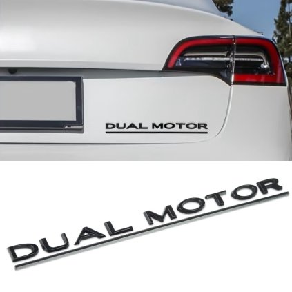 cerny leskly napis dual motor tesla model 3 y na kufru