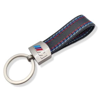 Doplň své klíče o kvalitní přívěsek ///M, s prošívaním v trikolóře BMW 🔴🔵⚪.