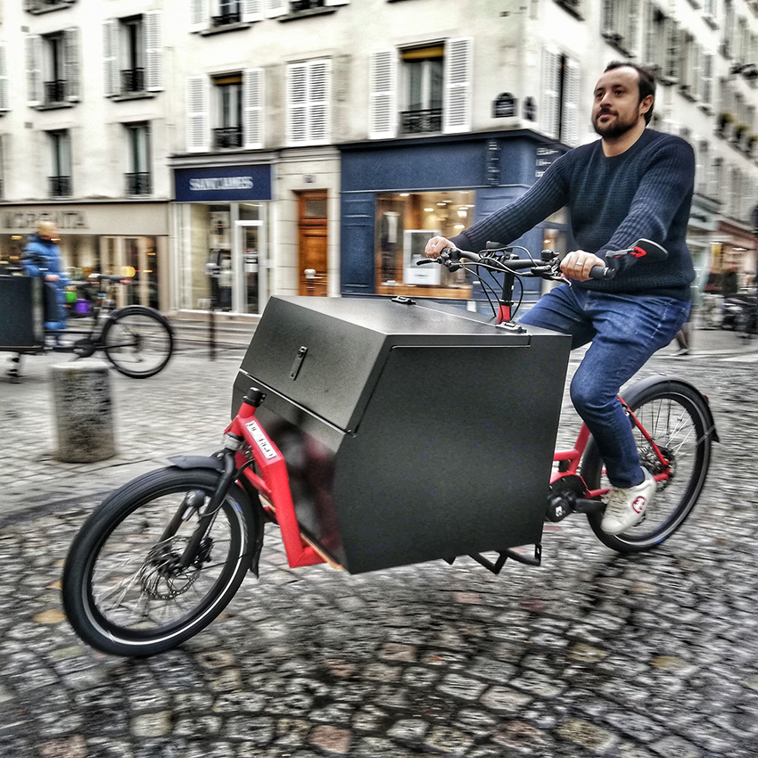 bike-messenger-paris