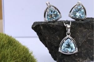 Proč šperky z přírodních drahých kamenů ?