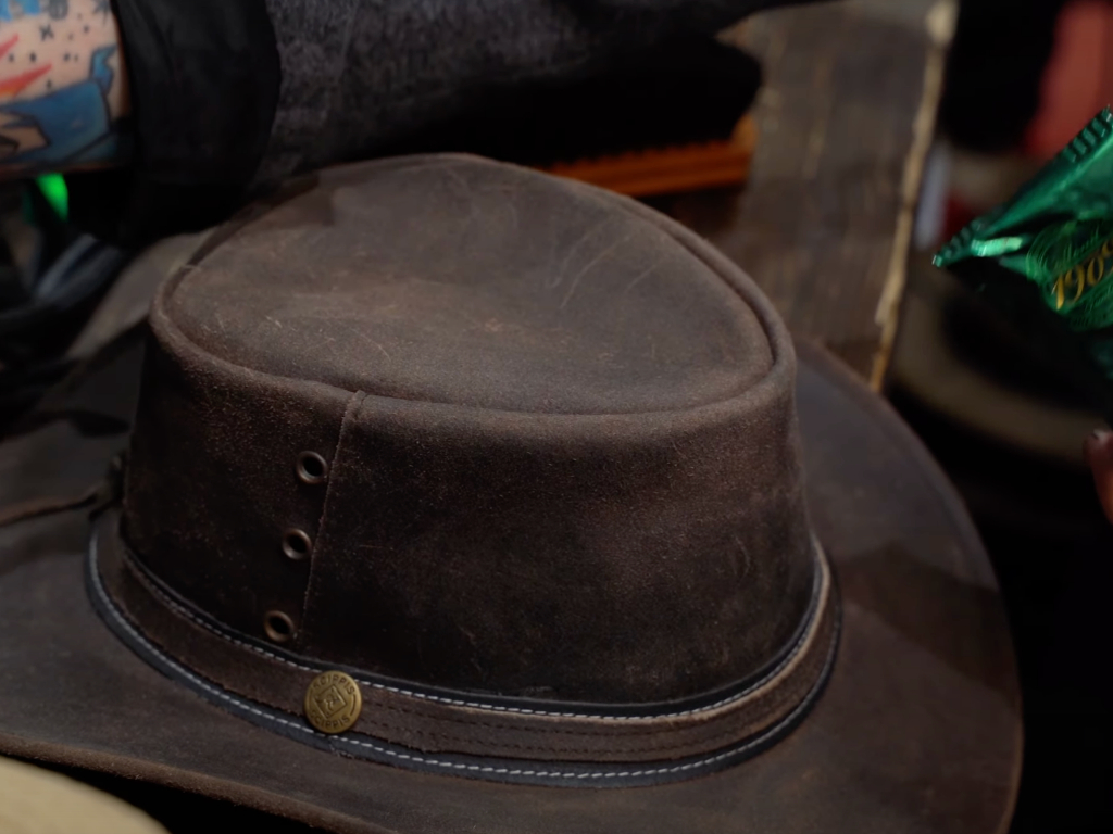 Jak správně pečovat o kožený klobouk: Kompletní průvodce