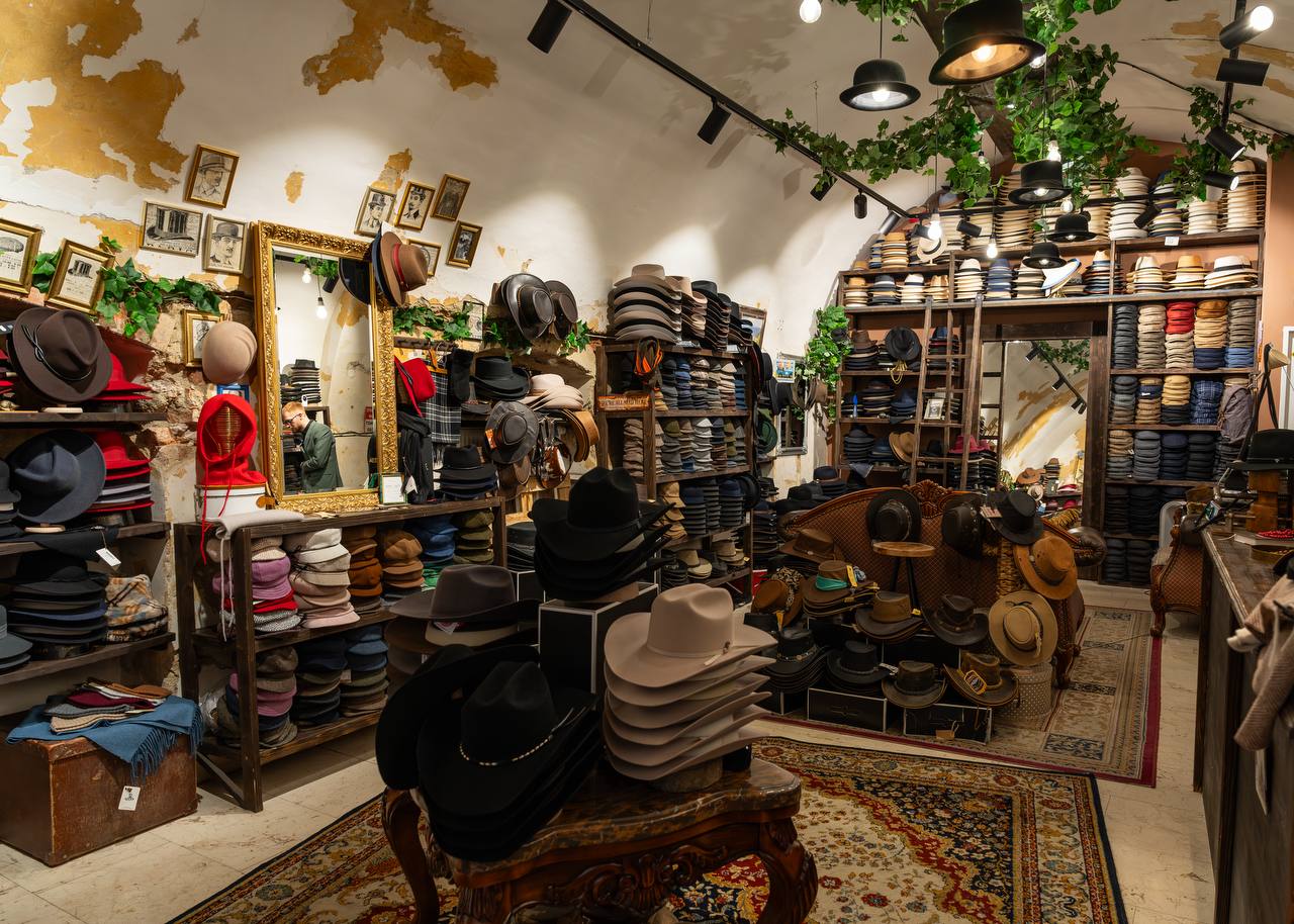 Kloboučnictví Brno – Carlsbad Hat Co. Minoritská 2, prodejna klobouků a bekovek