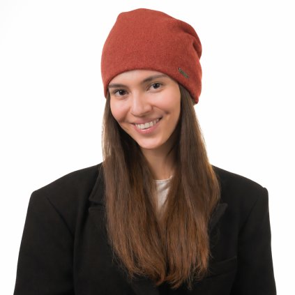 Zateplená dvouvrstvá pletená kašmírová červená unisex čepice od Fiebig