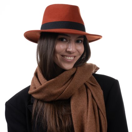 Cestovní nemačkavý klobouk vlněný od Fiebig - zrzavý s černou  stuhou