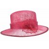 Cloche červený slavnostní klobouk s ozdobou - ze sisálové slámy