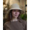 Letní dámský nemačkavý béžový klobouk - cloche se zkrácenou krempou vzadu - UV faktor 80