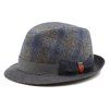 Šedý kostkovaný vlněný klobouk trilby Marone z boku