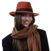 Cestovní nemačkavý klobouk vlněný od Fiebig - zrzavý s černou  stuhou