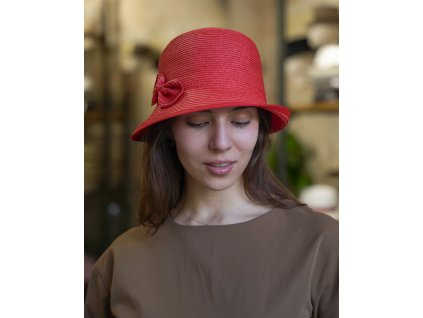 Letný dámsky nemačkavý červený klobúk s mašličkou - cloche - Seeberger