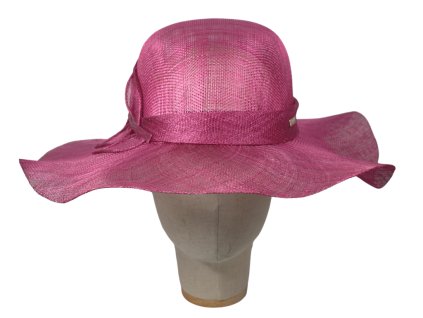 Cloche bordo slávnostný klobúk s ozdobou - zo sisalovej slamy