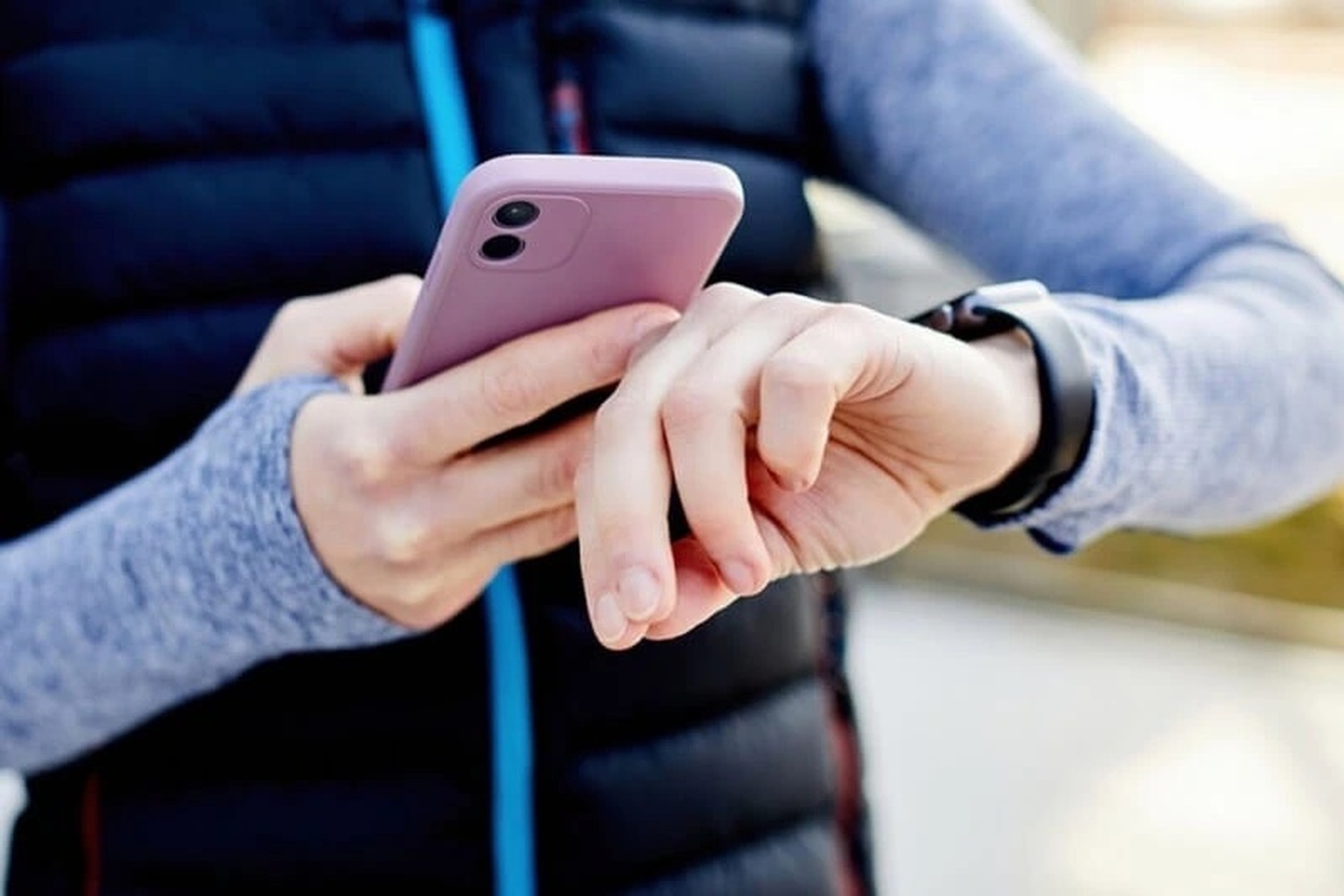 Cum conectezi un smartwatch la telefon