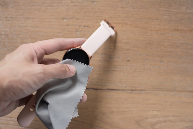 Víte, že i smart hodinky si zaslouží pravidelnou péči? Poradíme, jak na ni