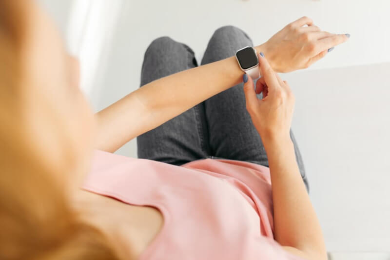 Zjistěte, jak jednoduše sundat a vyměnit řemínek u chytrých hodinek