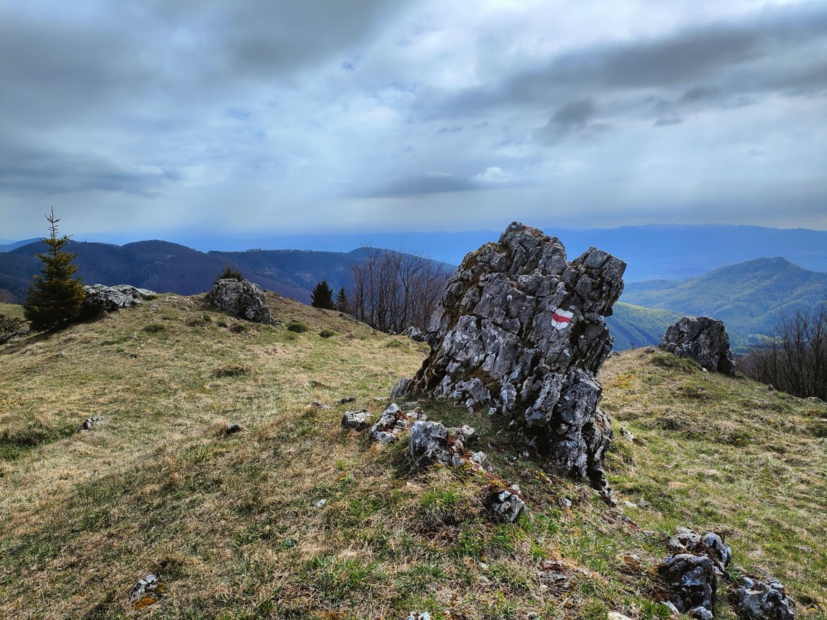 Tip na výlet –  Vrch Skalky z obce Vrícko