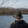 10778 3 avid carp klobouk distortion camo bucket hat 2