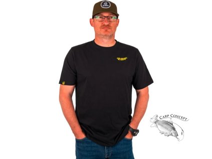 Screenshot 2025 12 05 at 13 25 04 Black Cat Triko Chase Dreams Black Tee Chyť a pusť