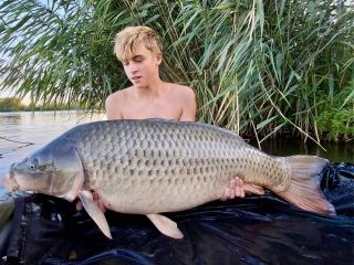 Matějova nej ryba z loňské sezóny 💪💪💪 #carpsonbaits #boiliesztřebíče #cbrodina #kapřijenomkapři