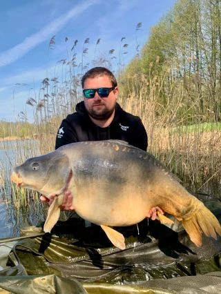 Krásný lysec v podání Mirka 👌👌👌 #carpsonbaits #boiliesztřebíče #CB1 #kapřijenomkapři