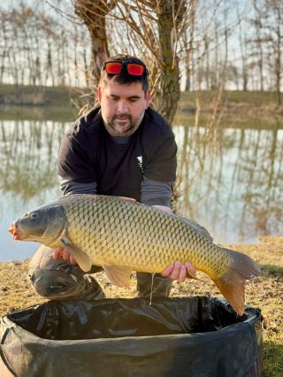 Krásnou středu všem a je radost sledovat, jak se vám daří u vody 👌👌👌 Gratulace 🍀🍀🍀 #carpsonbaits #boiliesztřebíče...