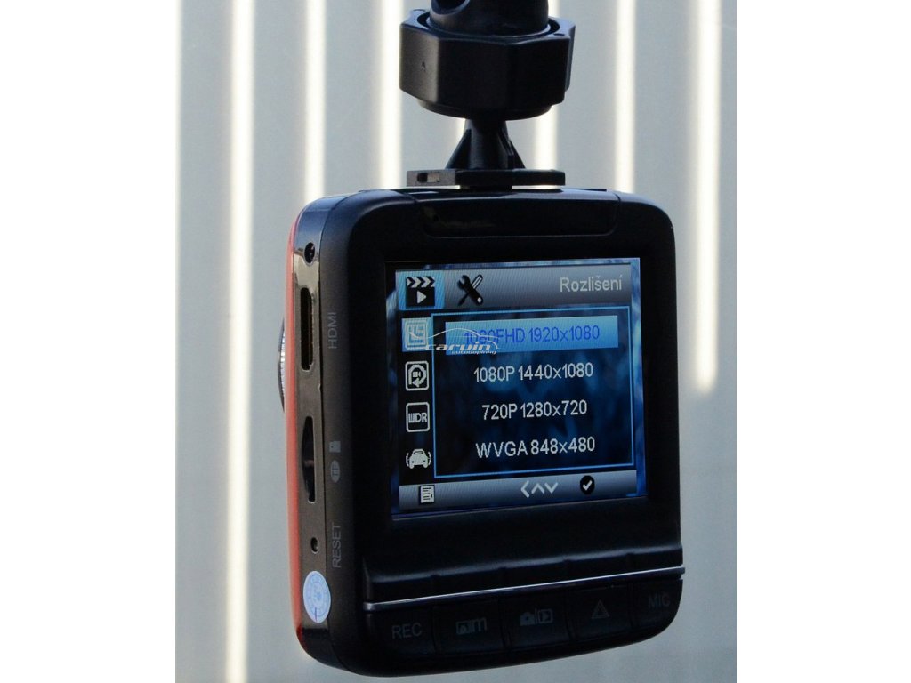 Autokamera - Kamera do auta Full HD 2,4 červená GPS
