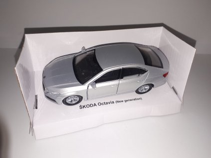 Model auta Škoda Octavia IV stříbrná 1:38 | Welly