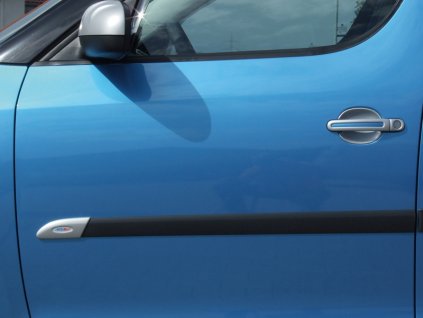 Kryty originálních bočních ochranných lišt Milotec Škoda Fabia II 2007-2014