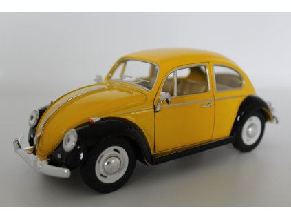 Model auta Volkswagen Brouk žlutý 1:24