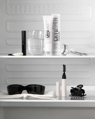 Vyzkoušeli jste už novinku od Instytutum? Cryoshot Hydrating Serum okamžitě redukuje známky únavy, otoky a stres. Zlepšuje...