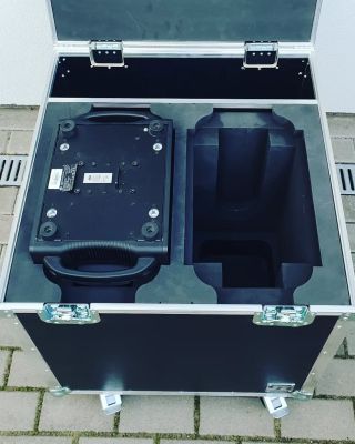 Case for Adj Focus Spot 6Z #flightcase #flightcases #flightcasecustom #flightcasemaker #flightcasehardware #livesound...