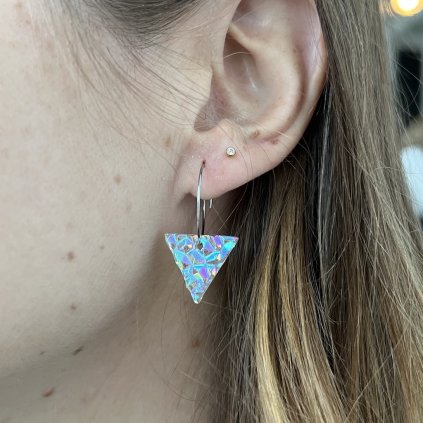 Náušnice Elene Mirabelle na kroužku na uchu 1024x1024