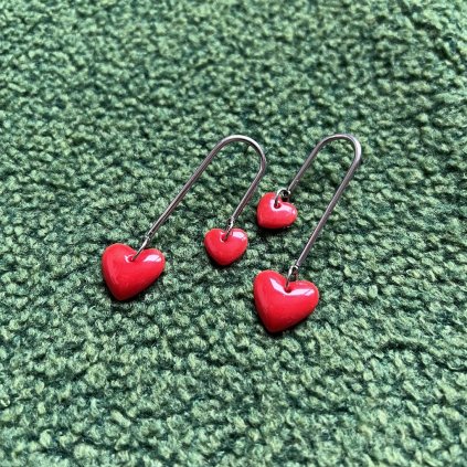 Náušnice srdíčka double na kabátu 1024x1024