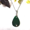 Náhrdelník kapka smaragdový s pozadím I