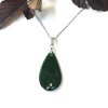Náhrdelník kapka větší smaragdový s pozadím I