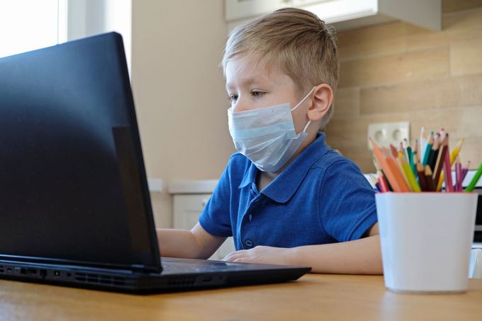 COVID-19 - Distanční výuka i prezentace