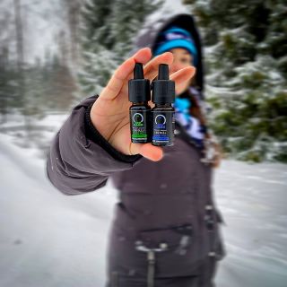 Ponořte se do světa CBD s našimi premium oleji! Věděli jste, že máme na výběr ze dvou druhů olejů? 🌱 𝗕𝗿𝗼𝗮𝗱 𝗦𝗽𝗲𝗰𝘁𝗿𝘂𝗺: Pro...