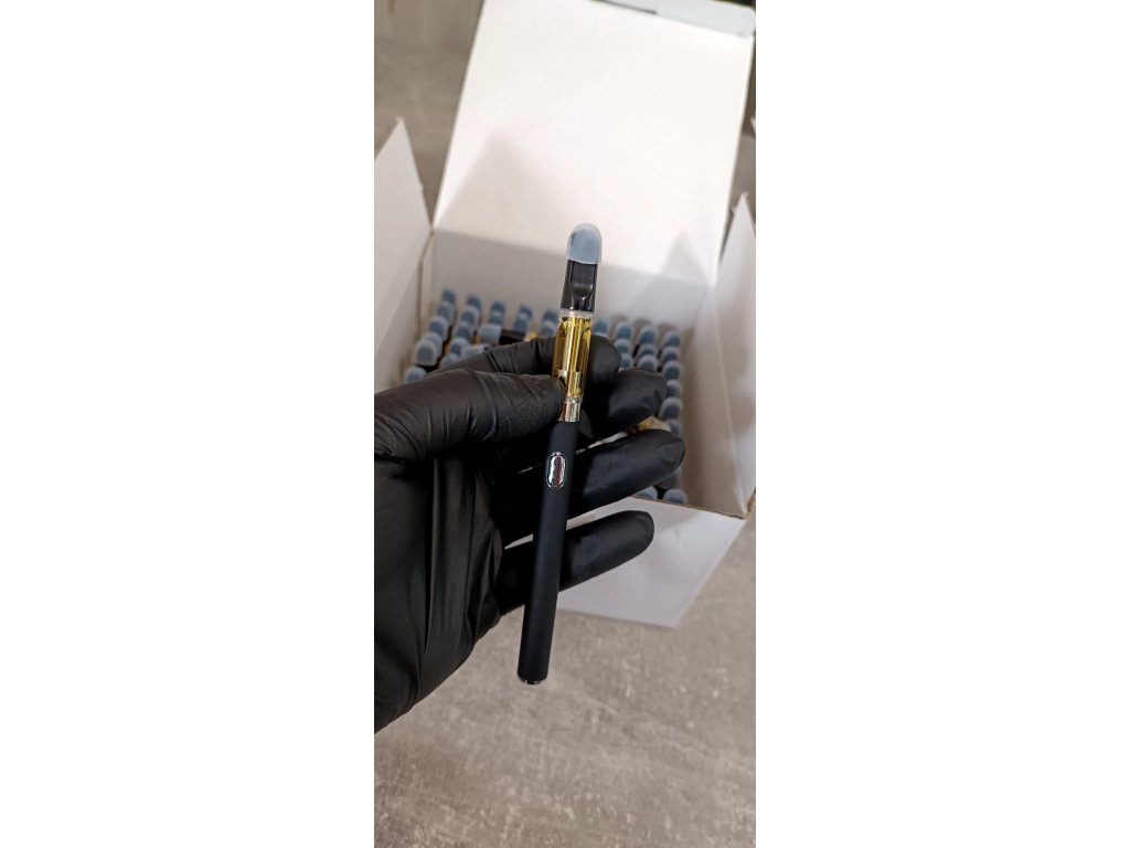 Širokospektrální CBD CARTRIDGE je nejlepší přírodní extrakt na trhu. Naše 1 ml náplň obsahuje 550-600 Mg CBD. můžete si být jisti tou nejvyšší kvalitou, protože používáme pouze 100% organické rostliny konopí bez GMO, které jsou bohaté na kanabinoidy, terpeny a  flavonoidy.   Prémiový konopný extrakt (Širokospektrální CBD) Dostupný ve velikosti  1ml Cartridge Veganský Gluten-free 100% bez THC TOTAL CBD 59% TOTAL CBG 2,5% TOTAL CBC 8% TOTAL CBDV 0,8% TESTOVÁNO V LABORATOŘI POMOCI HPLC METODY SBĚRATELSKÉ MODELY :  SBĚRATELSKÉ MODELY : 1)Mimosa S.T. 2)Watermelon OG 3)OG Kush 4)Cheese 5)Sunset Sherbeet 6)Gelato 7)Platinum Kush 8)Grand Daddy Purple 9)Tropical OG 10)Zkittlez 11)Berry Banana 12)Cherry zkitlez 13)Girl Scout Cookies 14)Banana Expres 15)StrawBerry Cauch 16)Lemon Skunk 17)StrawBerry Banana 18)Mango OG 19)Blue Dream 20)AC/DC 21)Pineapple express 22)Jack Herer 23)Grape Cookies 24)Bubble gum Glue 25)Ak-47 26)Skywalker OG 27)Grape 28)Biscotti 29)Northen light 30)Sour Diesel 31)Blueberry - PROSÍM, PIŠTĚ SBĚRATELKSÉ MODELY DO POZNÁMEK K OBJEDNÁVCE DÍKY!  Další info na profilu Instagramu:  https://www.instagram.com/cbdjahaha/