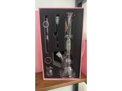 Black Leaf Bitch Bong Boxed Bong Perco Ice