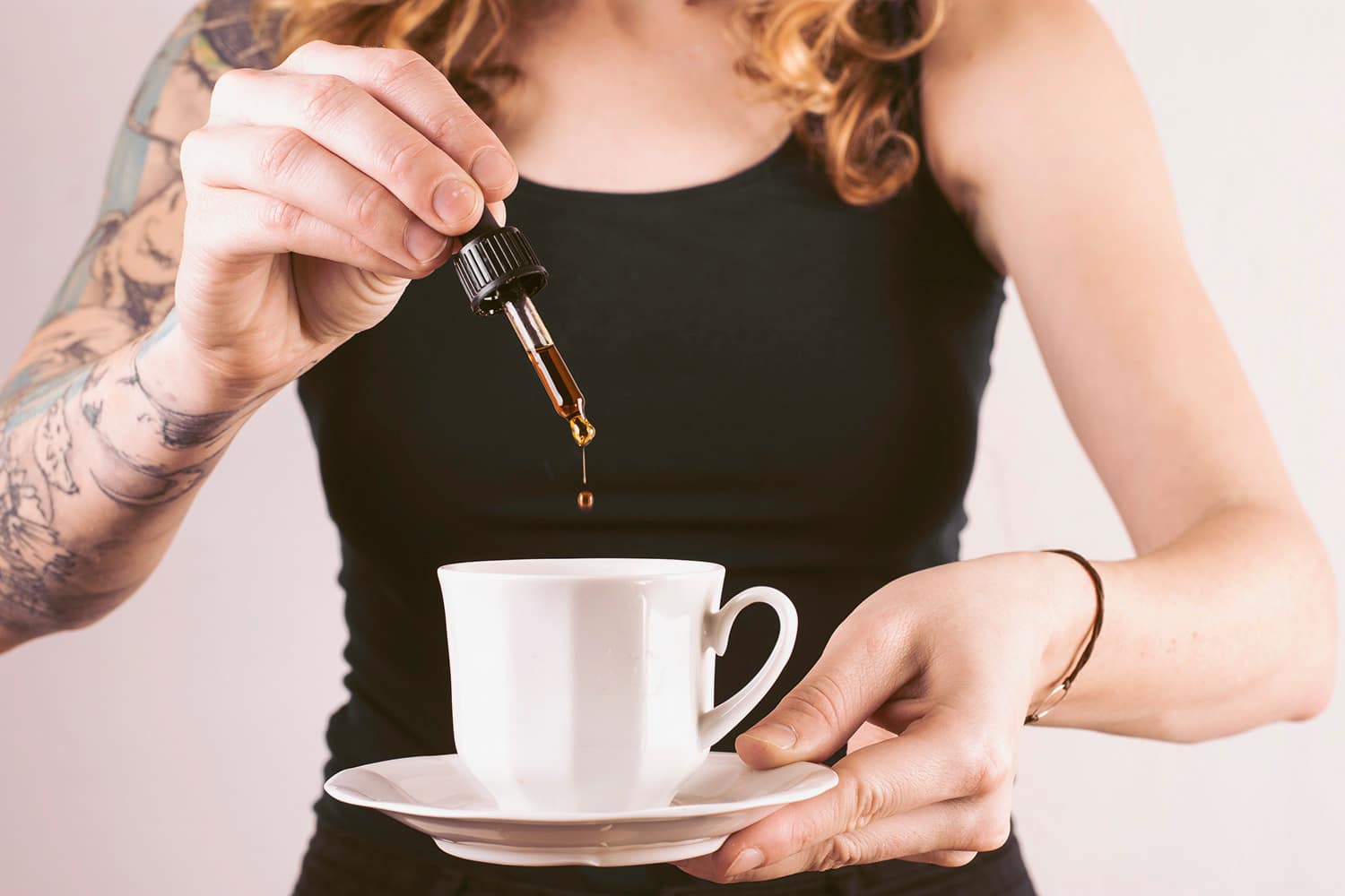 CBD olej: 50 pozitiv v jedné kapce